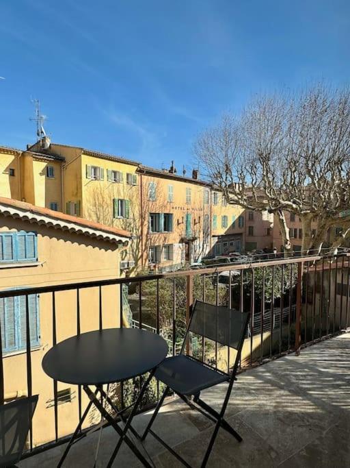 Appartement Lumineux Avec Terrasses Le Luc Extérieur photo